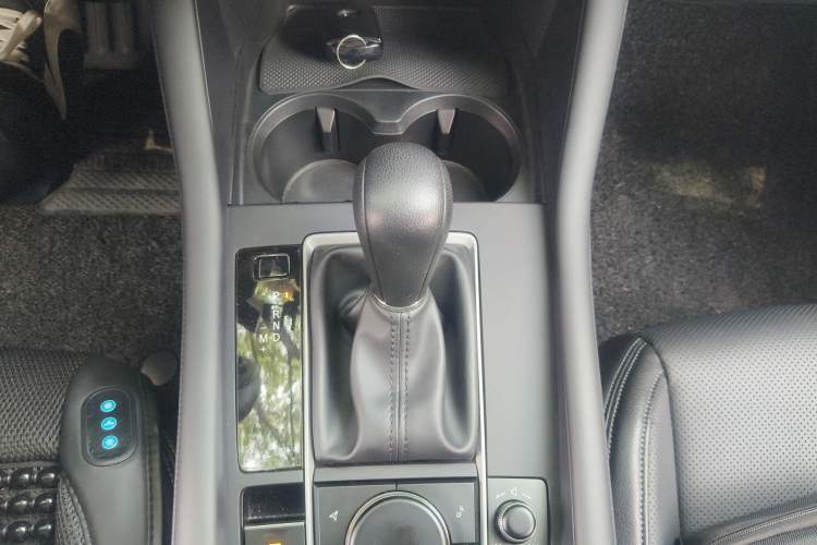 Used Mazda 3 Axela 2021 2.0L Automatic Zhiqing Edition Gear Lever