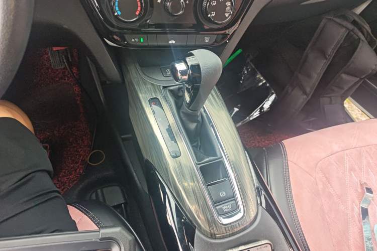 Used Honda XR-V 2015 1.8L EXi CVT Comfort Version Gear Lever