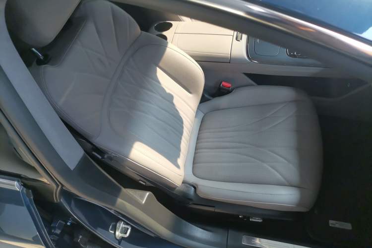 Used Geely Galaxy 8 2025 130km EM-P Starship Edition Right Front Seat