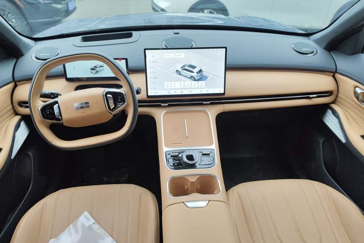 Used Geely Galaxy Xingjian 7 EM-i 2025 120km Flagship Edition
