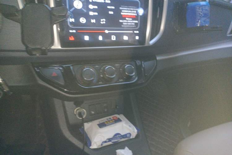 Used FORTHING Lingzhi M5 2022 Standard Edition Basic Model 9-Seater