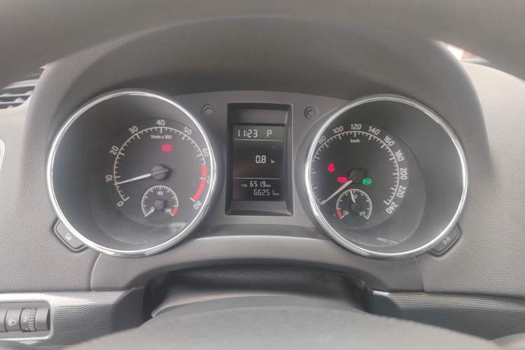 Used Skoda Yeti 2017 TSI280 DSG Advanced Edition Instrument Cluster