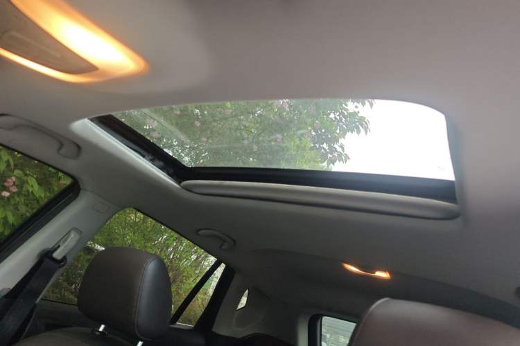 Used GAC Trumpchi GS4 2016 235T G-DCT Elite Edition Headliner