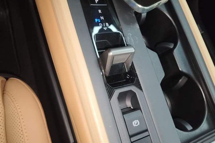 Used Lexus ES 2026 Model 300h Base Version