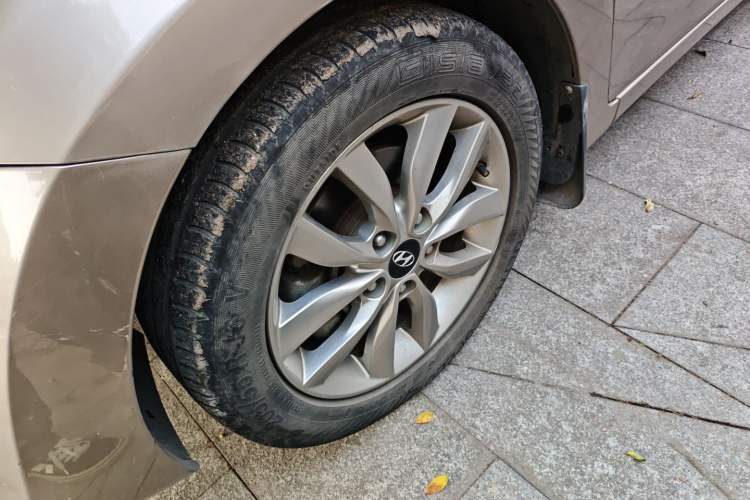 Used Hyundai Elantra (5th Generation / Langdong) 2015 1.6L Automatic Fashion Model
