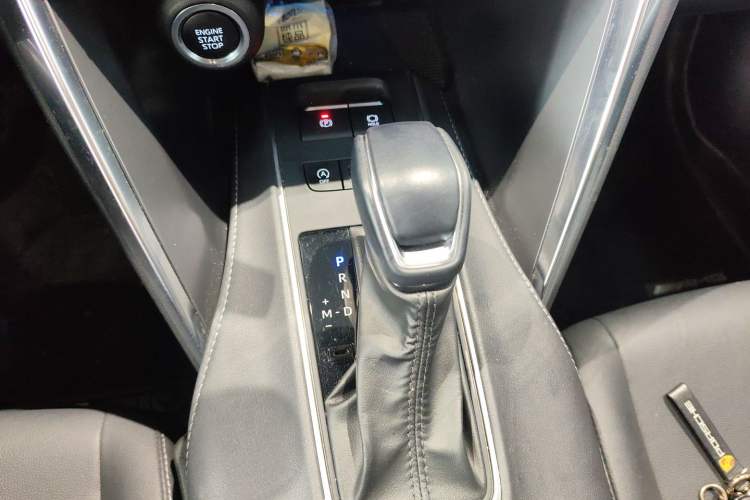 Used Toyota Venza 2023 2.0L CVT Two-Wheel Drive Luxury Edition Gear Lever