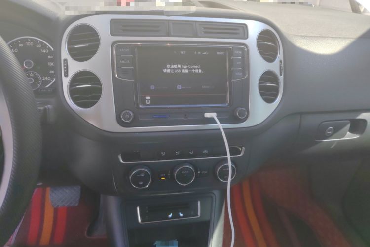 Used Volkswagen Tiguan 2015 1.8TSI Automatic Two-Wheel Drive Comfort Edition Audio And AC Panel