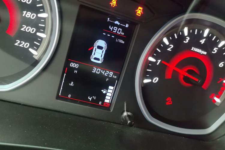 Used Soueast DX3 2016 1.5L Manual Luxury Edition
