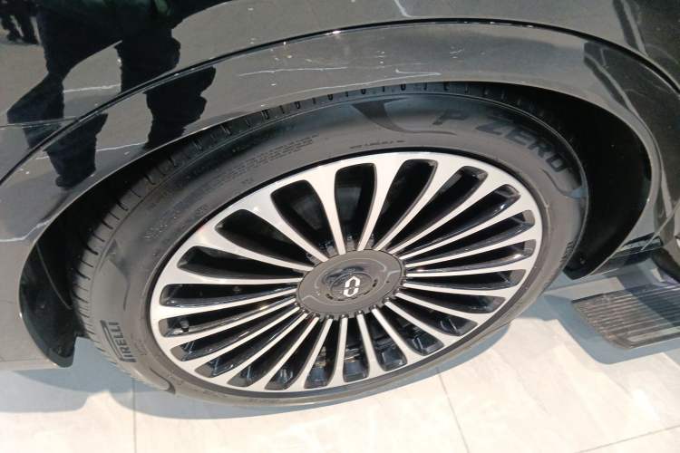 Used Hima AITO M9 2024 Range-Extended Max Edition 42 kWh 6-Seater Version
