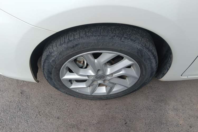 Used Nissan Tiida 2021 1.6L CVT Cool Edition Left Front Wheel Hub