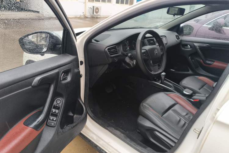 Used Citroen C3-XR 2015 1.6THP Automatic Flagship Model
