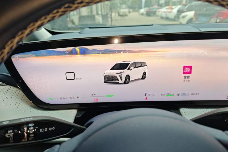 Used Buick GL8 New Energy 2024 Lu Zun Luxury Edition 7-Seater