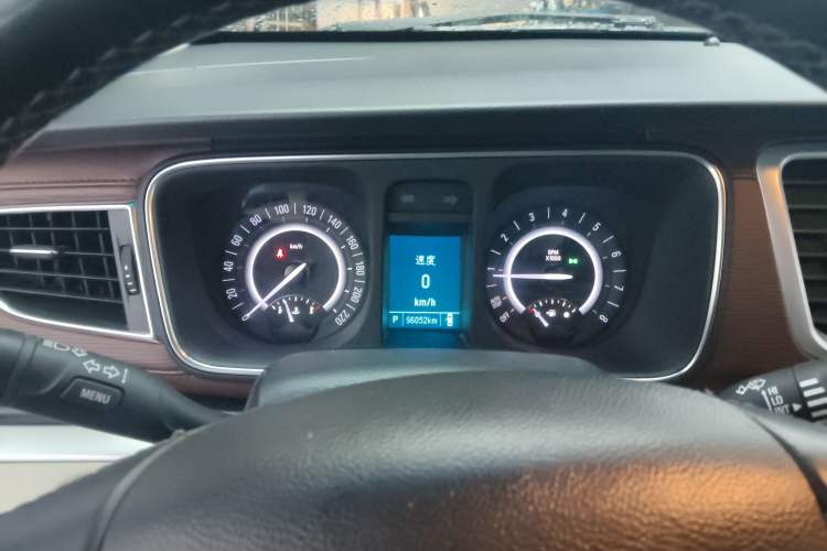 Used Buick GL8 2018 28T Luxury Model China VI Standard
