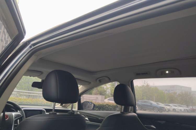 Used BYD Song MAX 2017 1.5T Automatic Smart Connect Elite 7-Seater Headliner