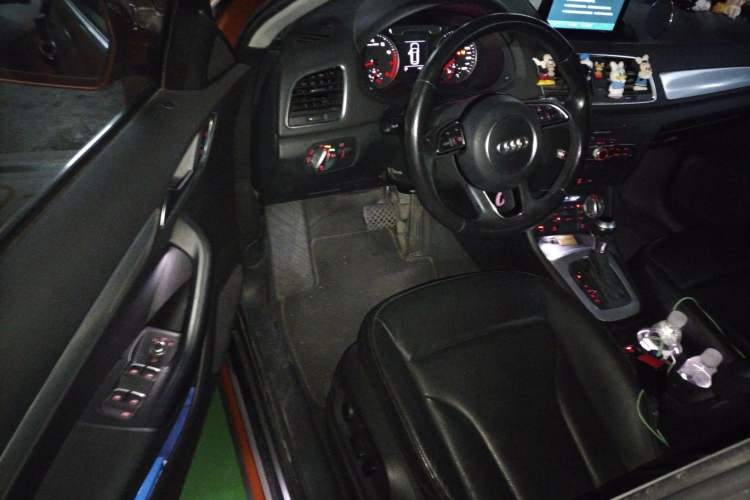 Used Audi Q3 2015 35 TFSI Comfort Model Driver Seat