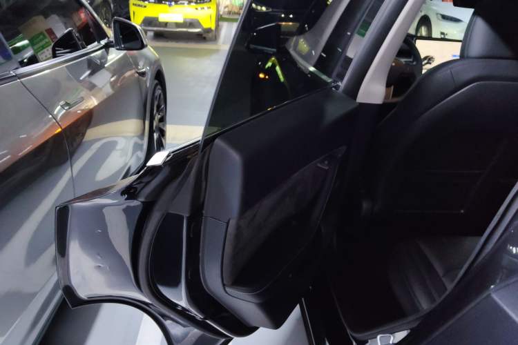 Used Tesla Model Y 2024 Rear-Wheel-Drive Version
