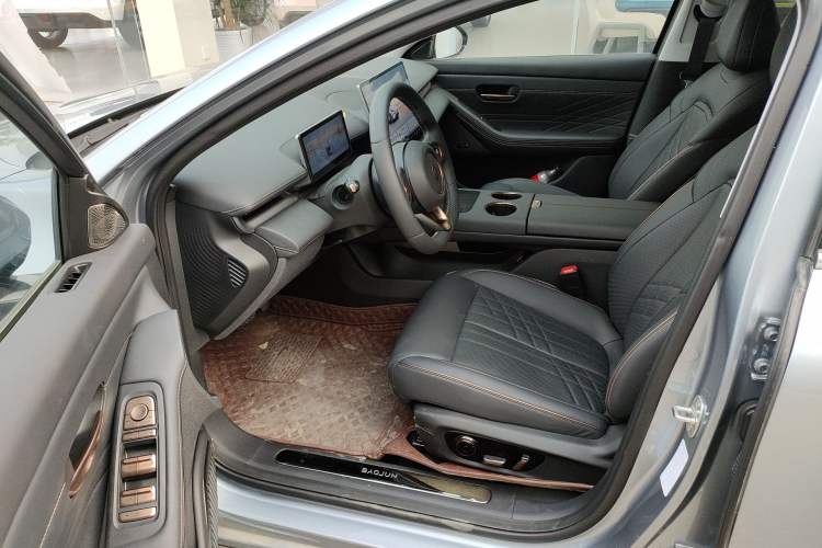 Used Baojun Enjoy 2025 All-Electric 600km Luxury Edition
