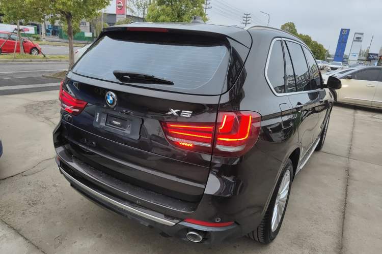 Used BMW X5 2017 xDrive28i Rear Right 45 Deg