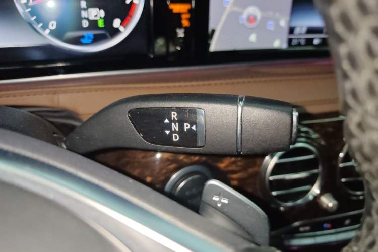 Used Mercedes-Benz S-Class 2016 S 320 L Business Model
