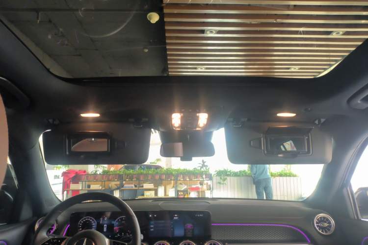 Used Mercedes-Benz GLB 2024 GLB 200 Dynamic Edition Headliner