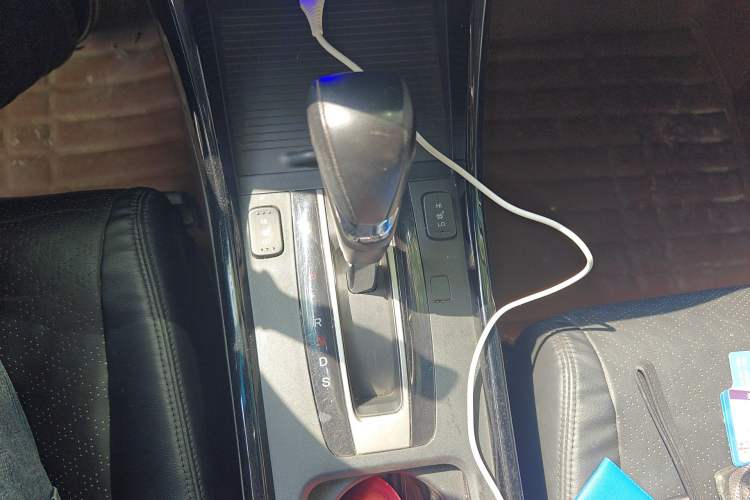 Used Honda Jade 2017 210 TURBO CVT Luxury Edition 5 Seats Gear Lever