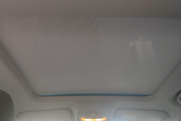 Used Roewe RX5 New Energy 2017 eRX5 50T Hybrid Connected Prestige Flagship Edition Headliner