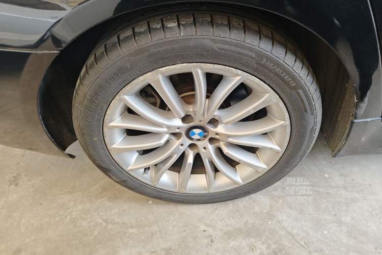 Used BMW 5 Series 2014 525Li Luxury Design Package
