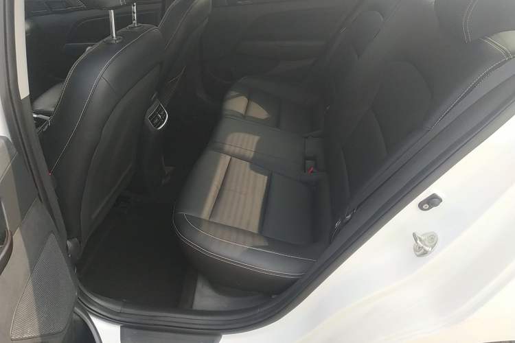 Used Hyundai Elantra (6th Generation / Lingdong) 2018 1.4T Dual-Clutch Xuan Dong · Dynamic Edition Left Rear Seat
