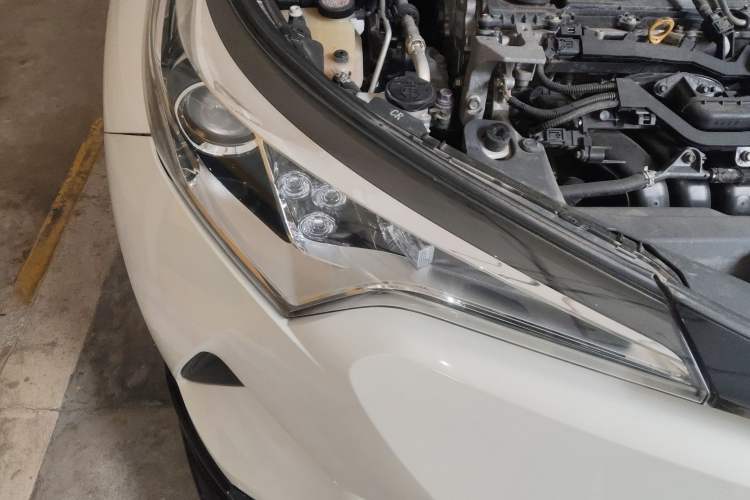 Used Toyota C-HR 2018 2.0L Leading Edition China V-standard