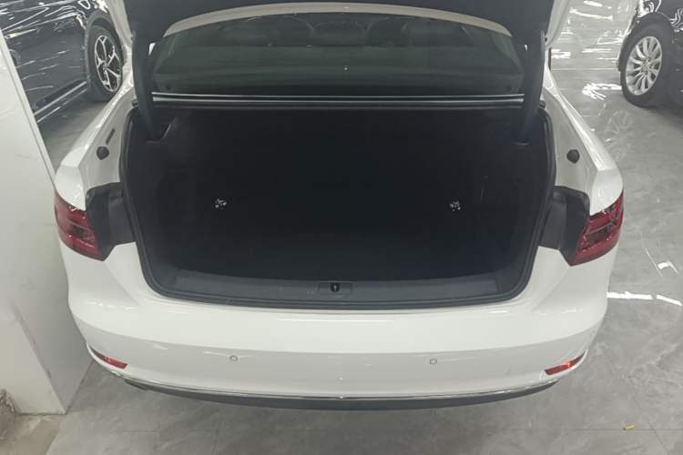 Used Audi A4L 2018 30th Anniversary Edition 30 TFSI Ambition Model Trunk