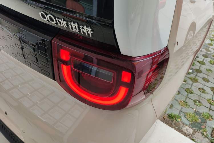 Used Chery QQ Ice Cream 2024 Edition Youth Version 205km Sundae