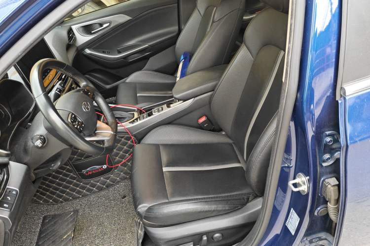 Used Hyundai Lafesta 2019 280TGDi Smart Speed Version China VI Standard Left Front Seat