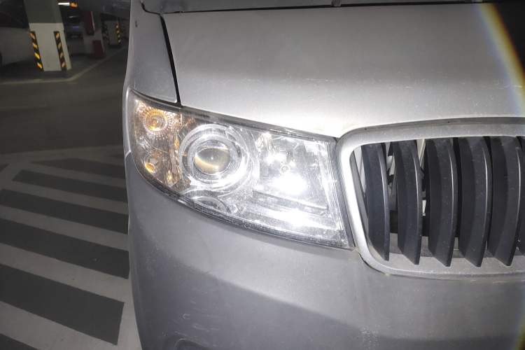 Used Jinbei Hiace X30 2020 1.5L Van Super-Enjoyment Model China VI Standard SWC15M Right Front Headlight