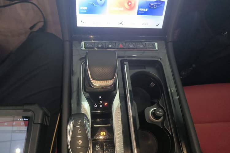 Used Hongqi H6 2023 2.0T ZhiShang Version