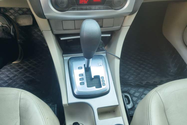 Used Ford Focus 2013 Sedan Classic 1.8L Automatic Fashion Edition
