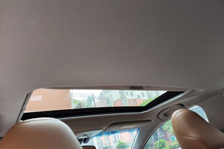 Used Toyota Camry 2023 2.0G Luxury Edition
