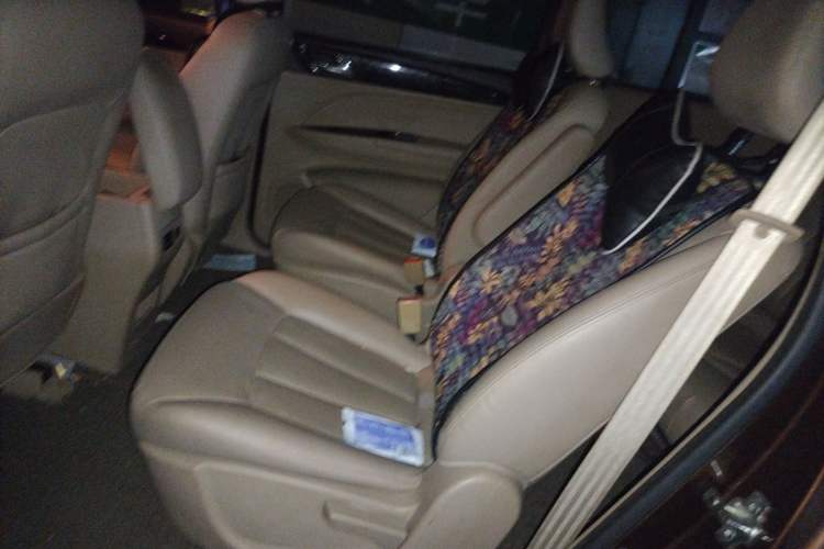 Used Baojun 730 2015 1.8L Manual Luxury Navigation ESP Version 7-seater

