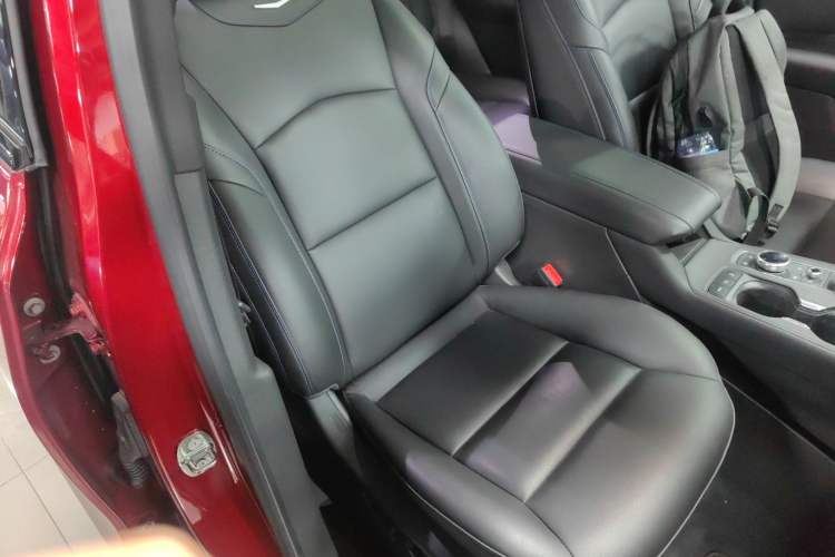 Used Cadillac XT4 2024 28T Four-Wheel Drive Luxury Version Right Front Seat