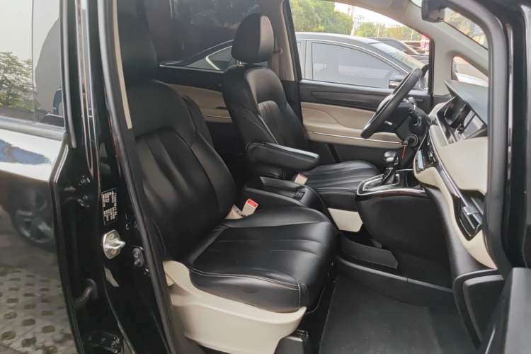 Used GAC Trumpchi M6 2021 270T DCT Elite Edition (7-seater)
