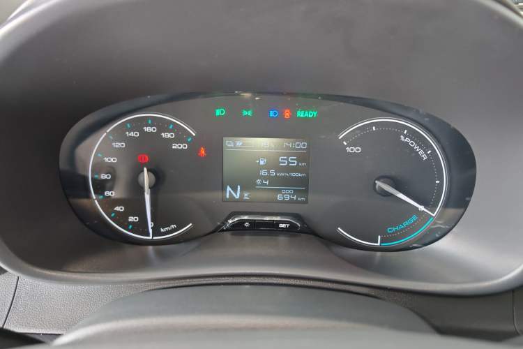 Used Wuling Hongguang New Energy 2024 All-Electric Model 300KM Standard Version Instrument Cluster