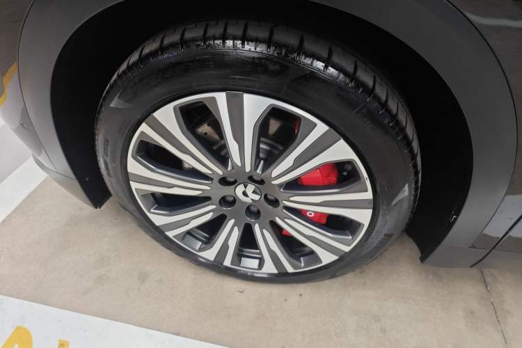 Used Nio ES8 2023 75 kWh Executive Edition Left Front Wheel Hub