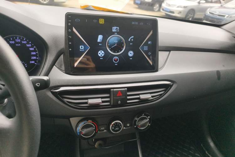 Used Hyundai Celesta 2018 1.6L Automatic GL Enjoyment Edition China VI compliant Audio And AC Panel