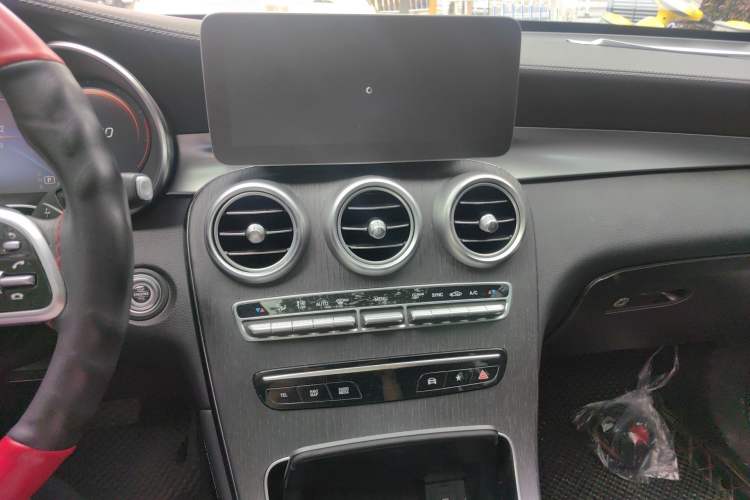 Used Mercedes-Benz GLC Coupe 2021 GLC 300 4MATIC Coupe SUV Audio And AC Panel