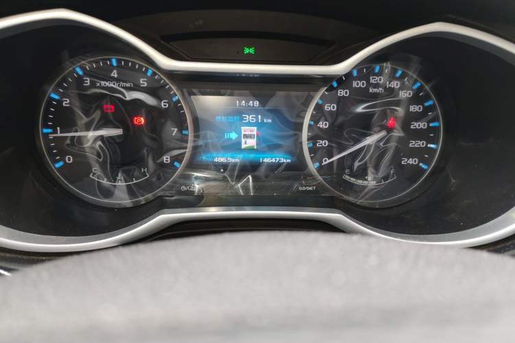 Used Geely Auto Emgrand 2016 Sedan 1.5L Manual Upward Edition Odometer Close Up