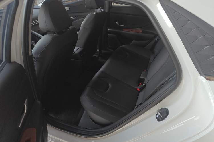 Used Hyundai Elantra 2023 1.5L CVT GLX Elite Edition Left Rear Seat