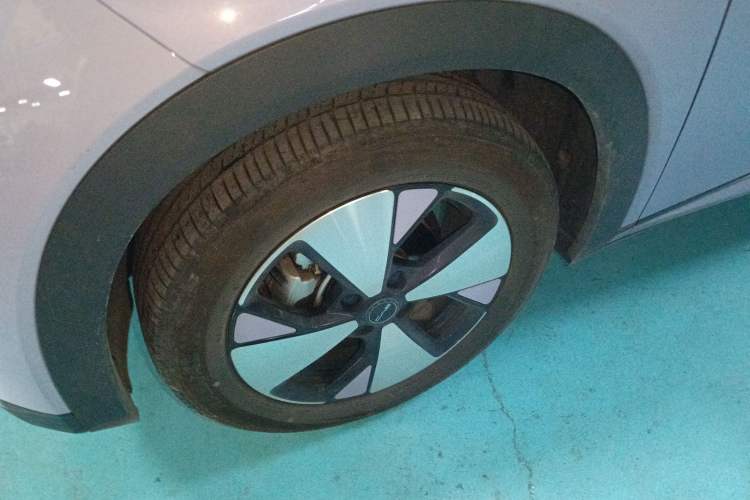 Used BYD Dolphin 2023 420 km Free Version Left Front Wheel Hub