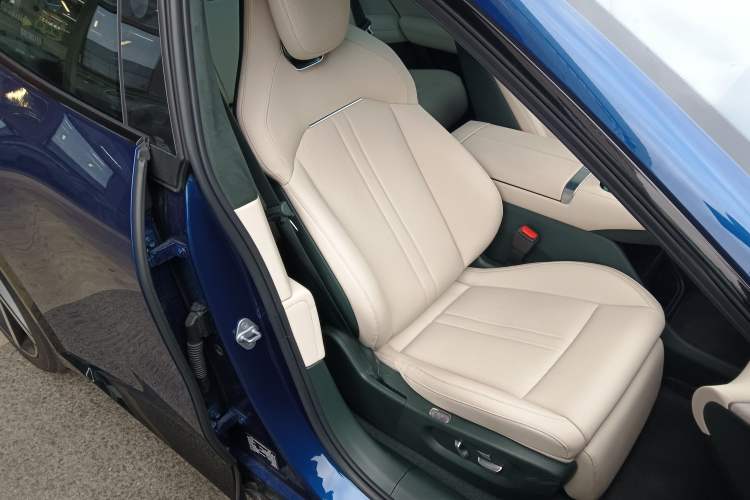 Used Xiaomi Auto YU7 2025 Ultra-Long Range High-Performance All-Wheel-Drive Max Edition