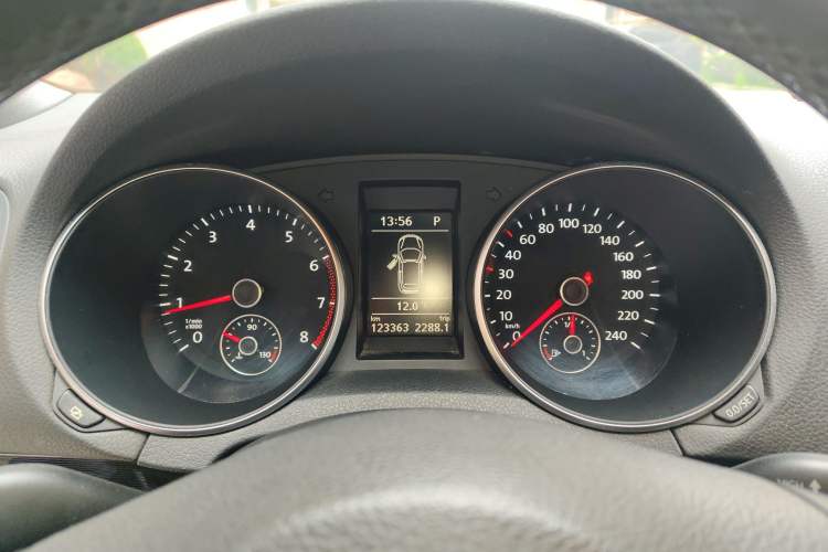 Used Volkswagen Golf 2012 1.4TSI Luxury Convertible Edition Instrument Cluster