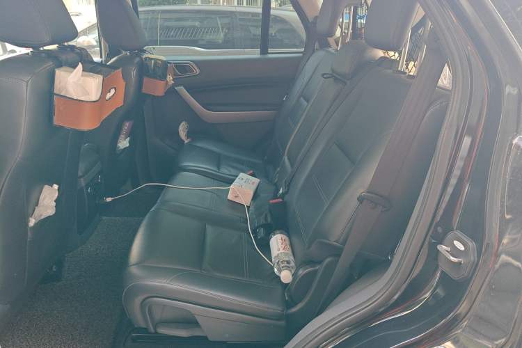 Used Ford Everest 2016 2.0T Gasoline Automatic 4x4 Luxury Edition
