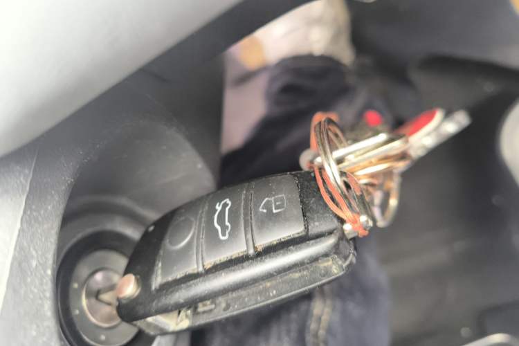 Used Chery QQ Ice Cream 2022 120km Conical Shape Lithium Iron Phosphate Vehicle Key